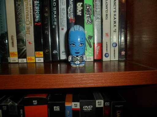 Mass Effect 3 - Commander Shepard / Liara MIMOBOT 